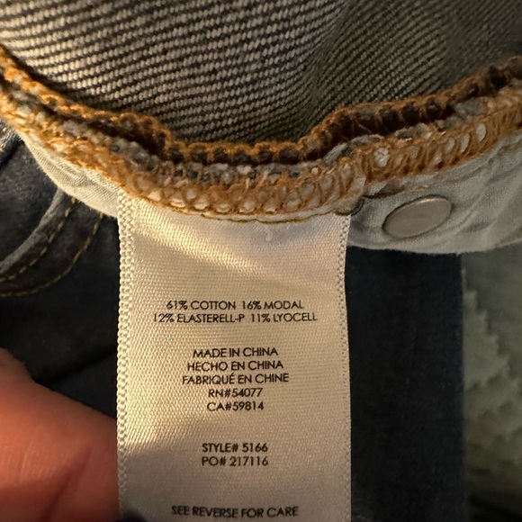 Cabi The Straight Jean. Size 10 - Picture 4 of 4